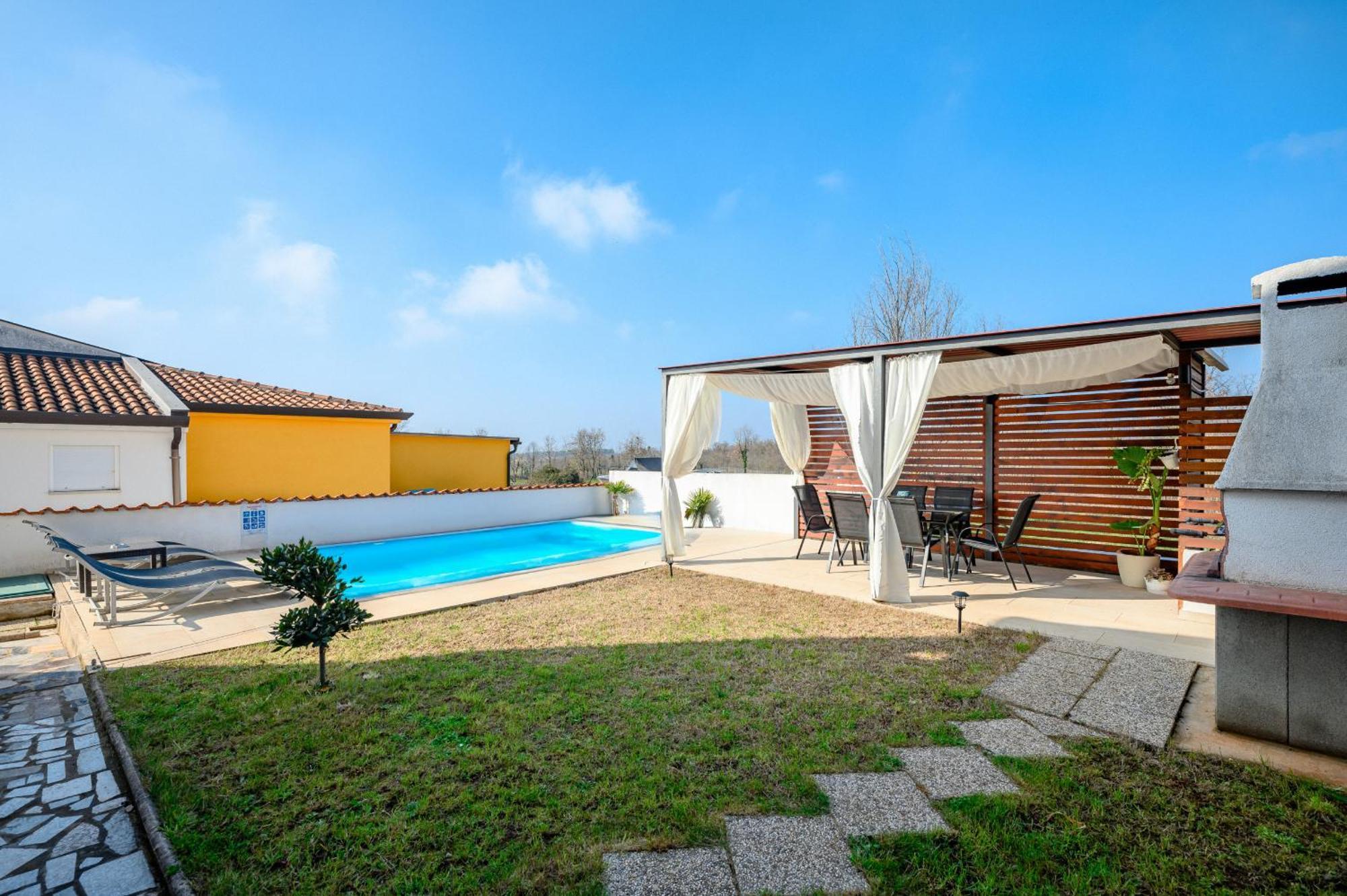 Charming Apartments Rose 1&2 With Pool Poreč Exteriör bild