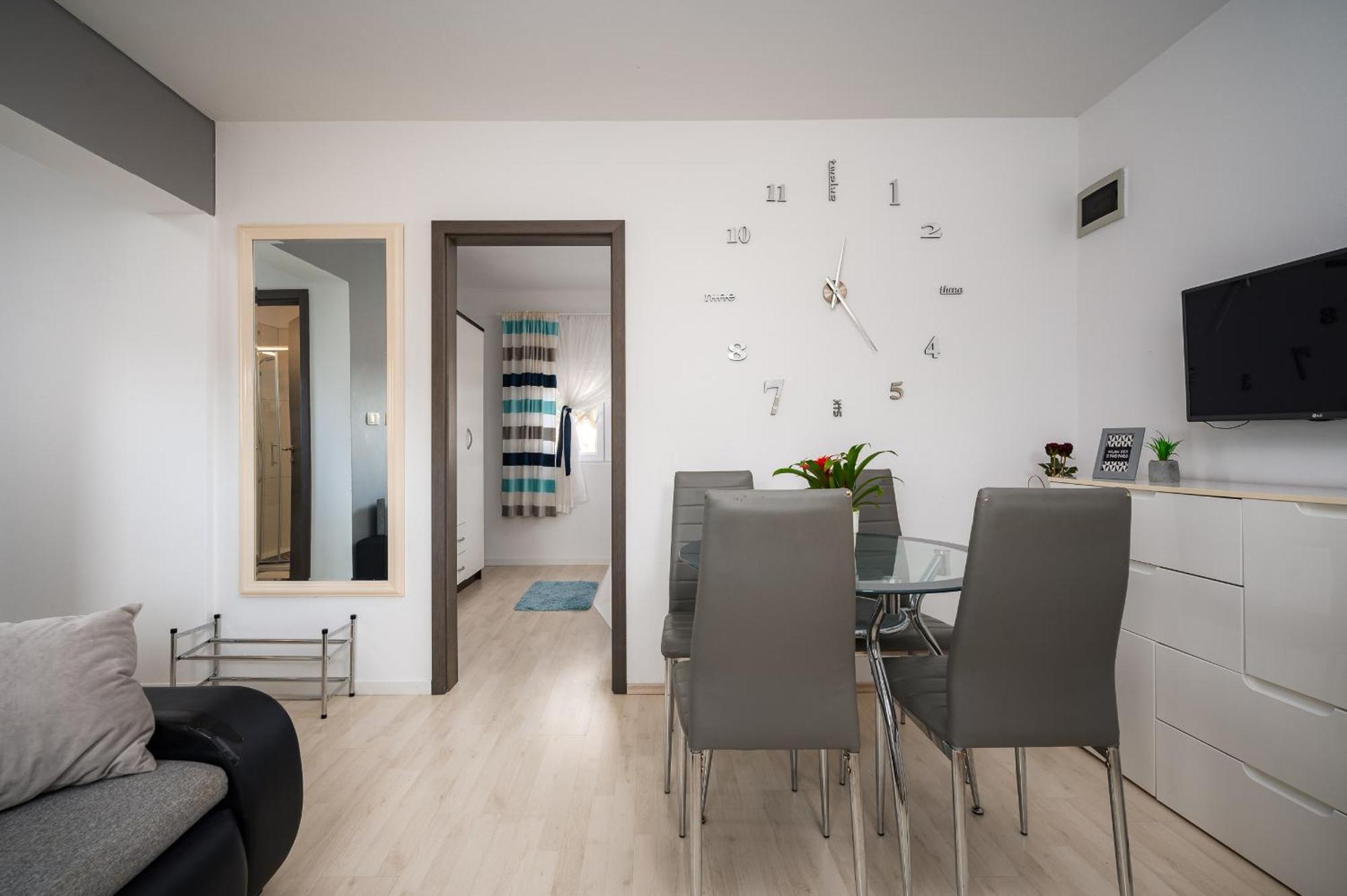Charming Apartments Rose 1&2 With Pool Poreč Exteriör bild