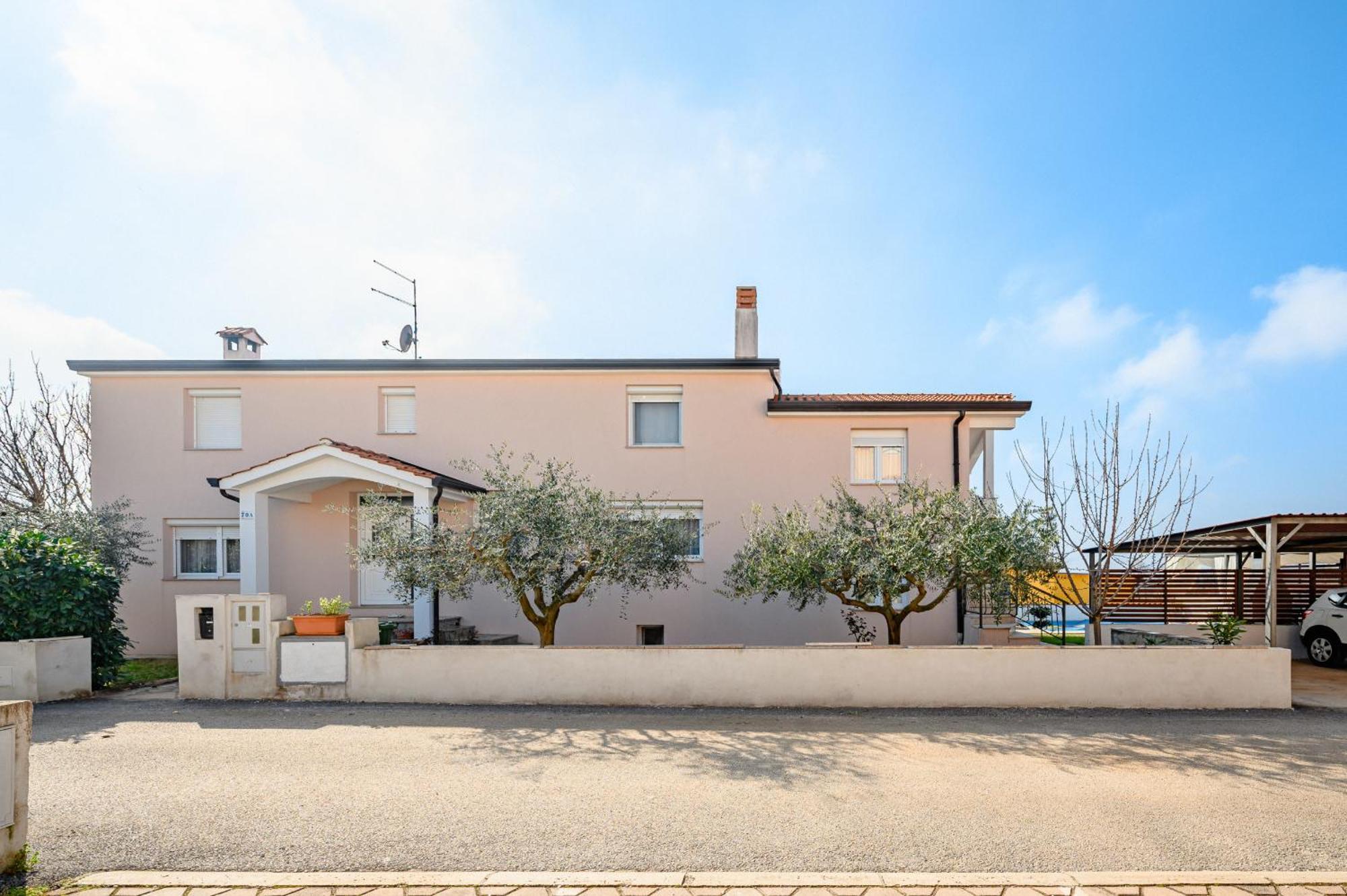 Charming Apartments Rose 1&2 With Pool Poreč Exteriör bild